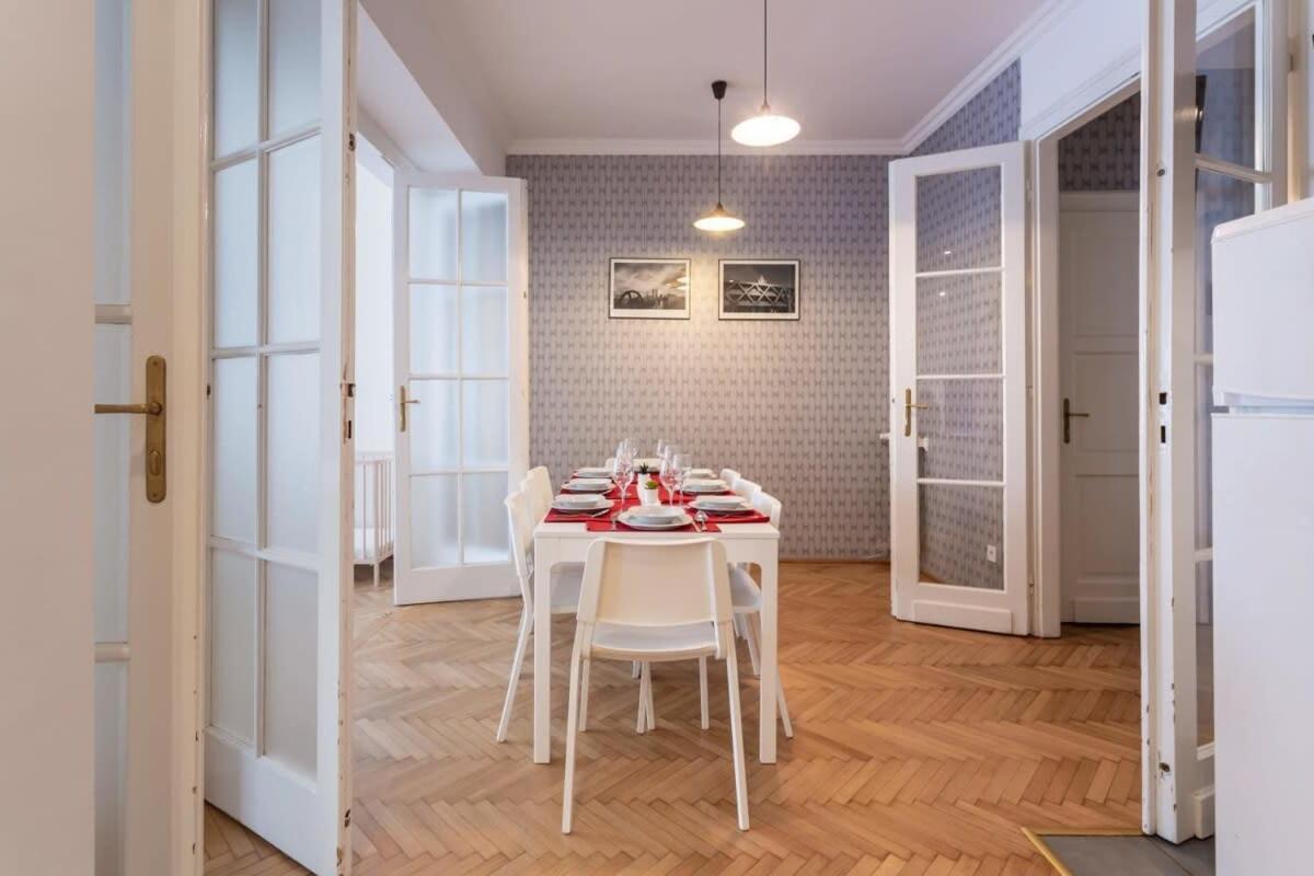 Home Away From Home In The Center Budapest Eksteriør billede